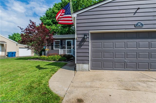 949 Saul Drive, Hubbard, OH 44425