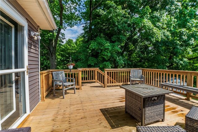 949 Saul Drive, Hubbard, OH 44425
