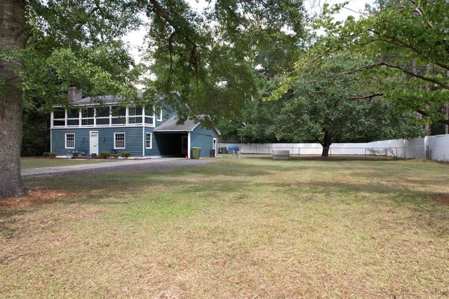 609 S Beech Ave., Andrews, SC 29510