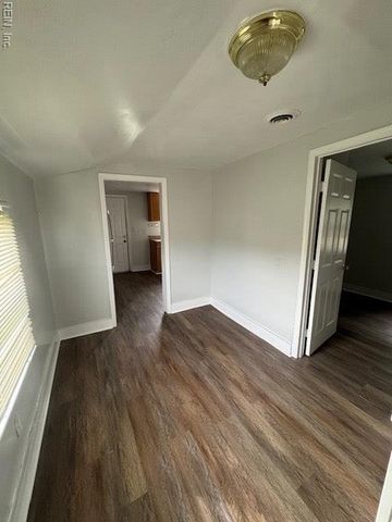 1108 N Mallory ST, Hampton, VA 23663