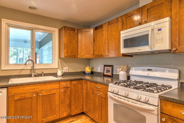 1852 E 26th Avenue, Anchorage, AK 99508