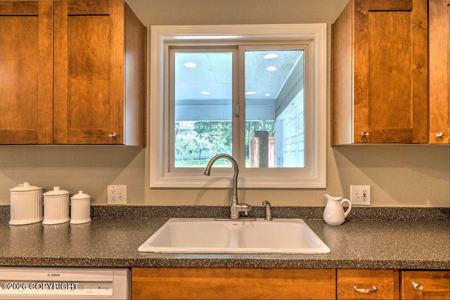 1852 E 26th Avenue, Anchorage, AK 99508