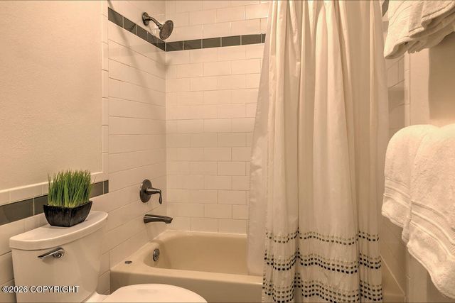 1852 E 26th Avenue, Anchorage, AK 99508
