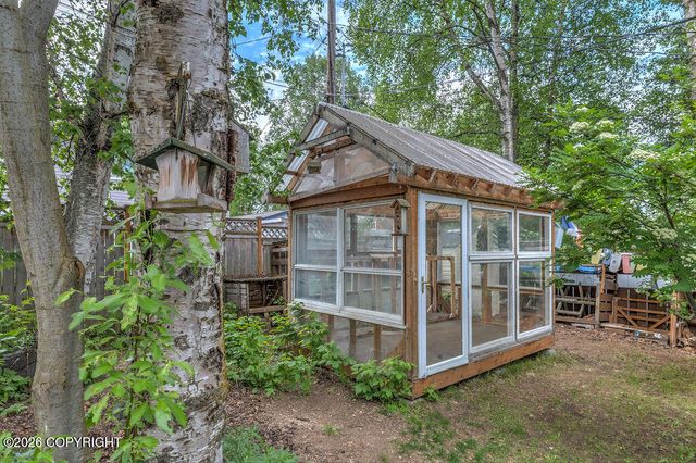 1852 E 26th Avenue, Anchorage, AK 99508