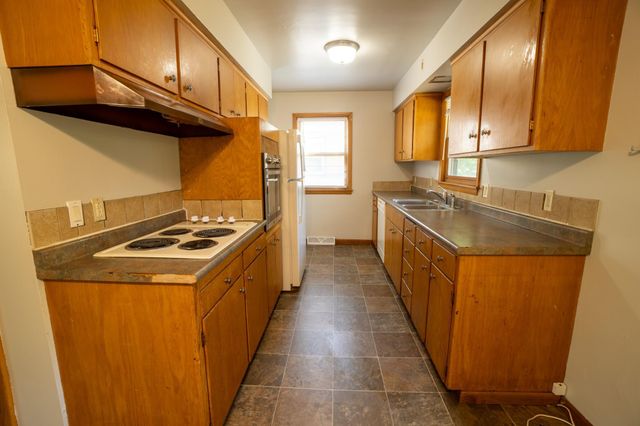 1503 15th Street S, Moorhead, MN 56560