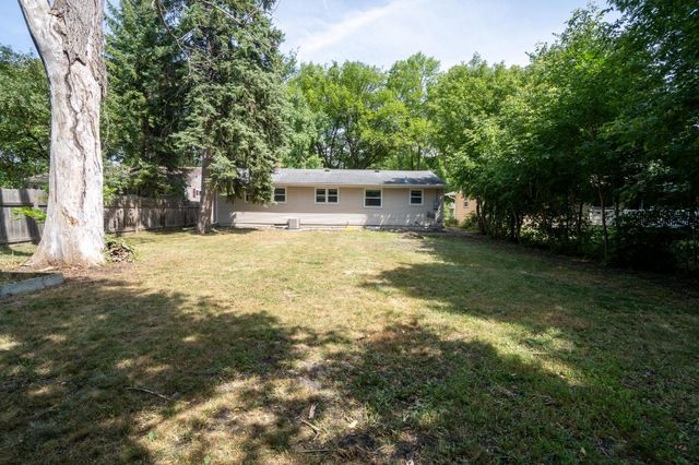 1503 15th Street S, Moorhead, MN 56560
