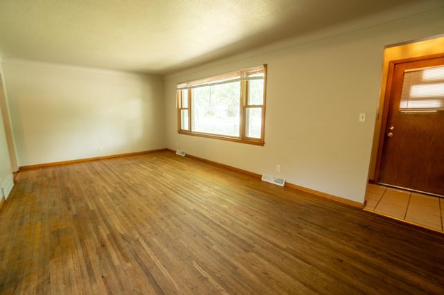 1503 15th Street S, Moorhead, MN 56560