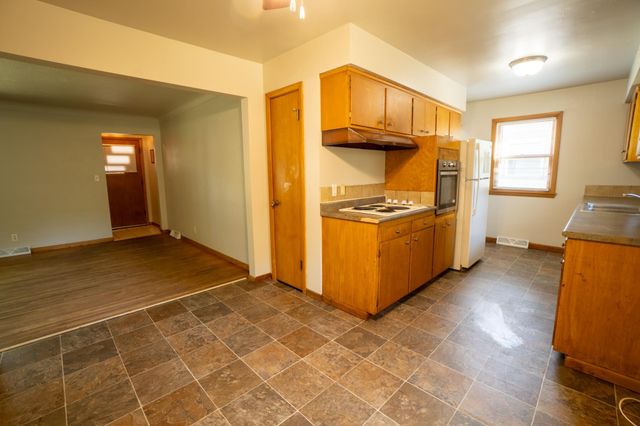 1503 15th Street S, Moorhead, MN 56560