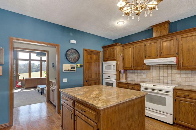 4037 S State Highway J, Rogersville, MO 65742