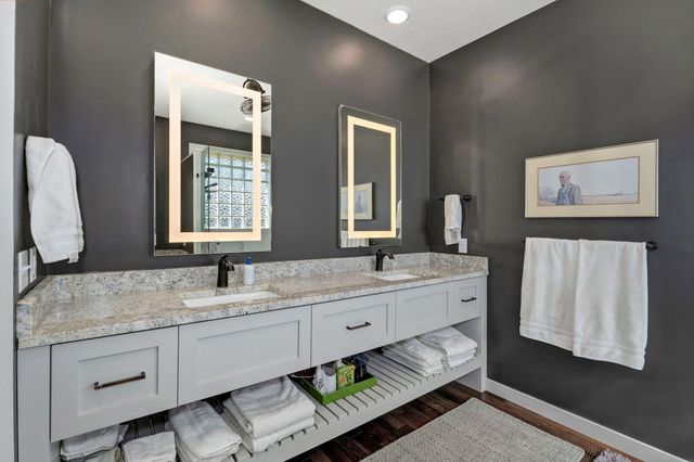 4037 S State Highway J, Rogersville, MO 65742