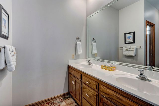 4037 S State Highway J, Rogersville, MO 65742