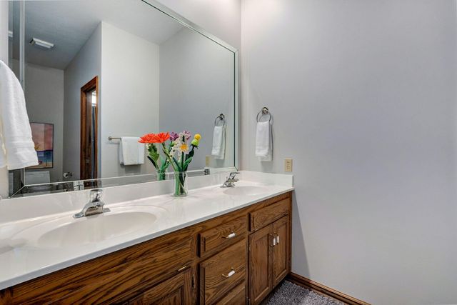 4037 S State Highway J, Rogersville, MO 65742