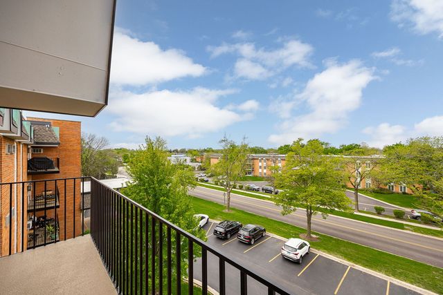 4221 Saratoga Avenue 410A, Downers Grove, IL 60515