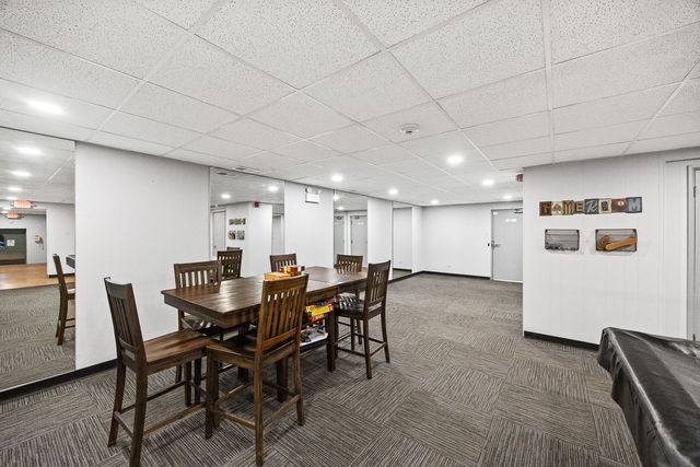 4221 Saratoga Avenue 410A, Downers Grove, IL 60515