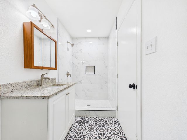 2928 Mitchell Boulevard, Fort Worth, TX 76105