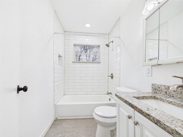 2928 Mitchell Boulevard, Fort Worth, TX 76105