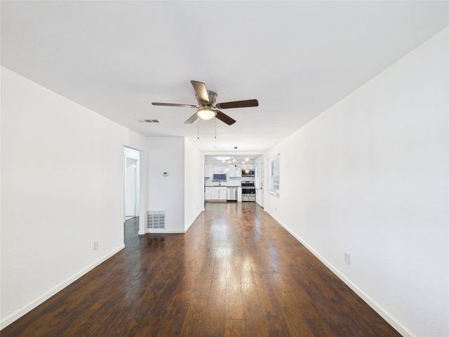 2928 Mitchell Boulevard, Fort Worth, TX 76105