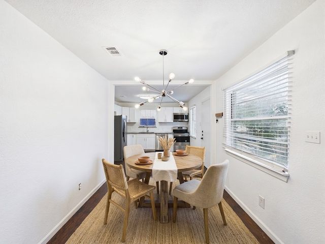 2928 Mitchell Boulevard, Fort Worth, TX 76105