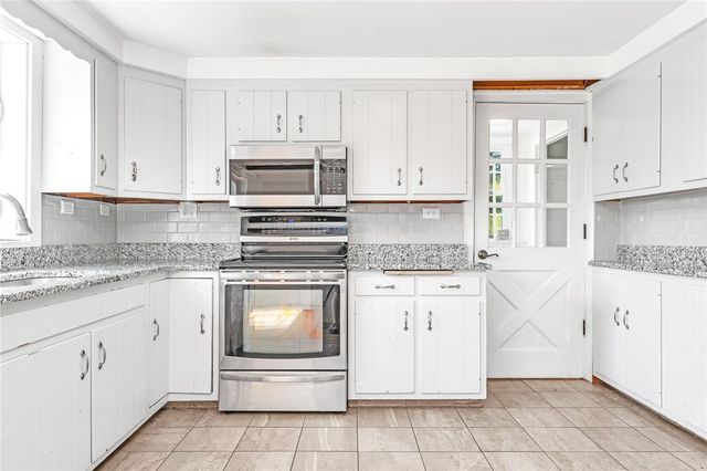 214 Highland Road, Tiverton, RI 02878