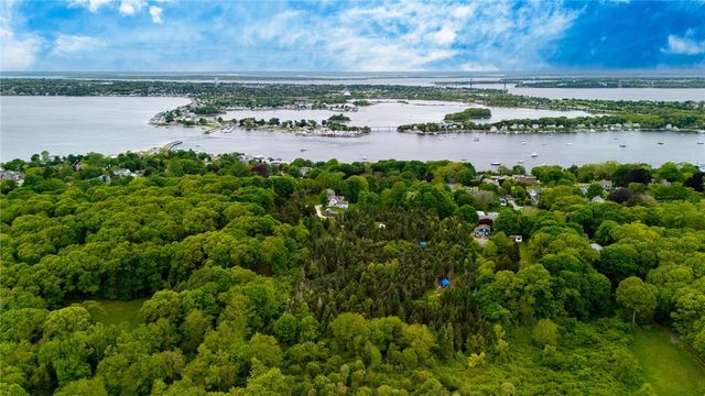 214 Highland Road, Tiverton, RI 02878