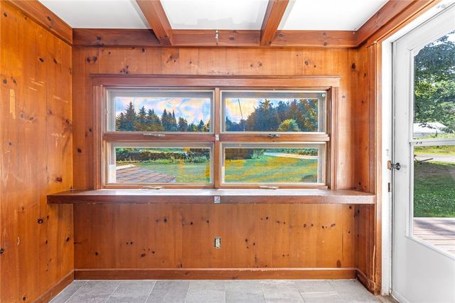 214 Highland Road, Tiverton, RI 02878