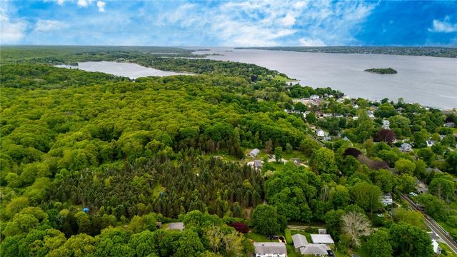 214 Highland Road, Tiverton, RI 02878