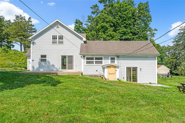 214 Highland Road, Tiverton, RI 02878