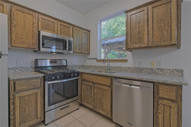 2903 Whisper Oaks LN A, Georgetown, TX 78628