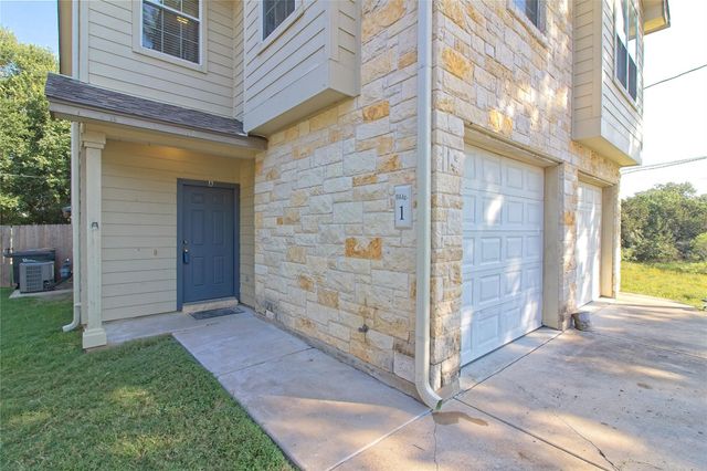 2903 Whisper Oaks LN A, Georgetown, TX 78628