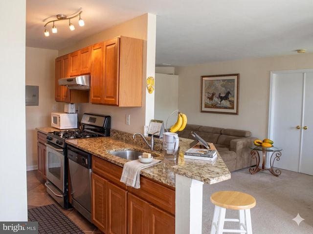 4332 BAYBERRY CT, South Brunswick, NJ 08852