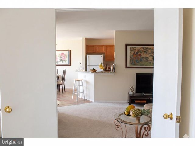 4332 BAYBERRY CT, South Brunswick, NJ 08852
