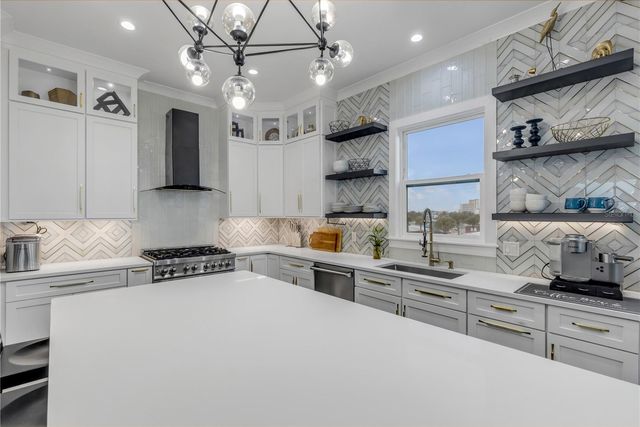 202 S ATLANTIC AVENUE, New Smyrna Beach, FL 32169