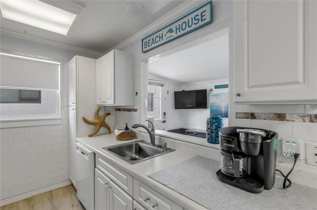 202 S ATLANTIC AVENUE, New Smyrna Beach, FL 32169