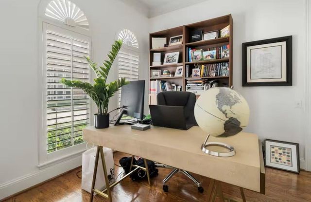 2133 Bering Drive, Houston, TX 77057