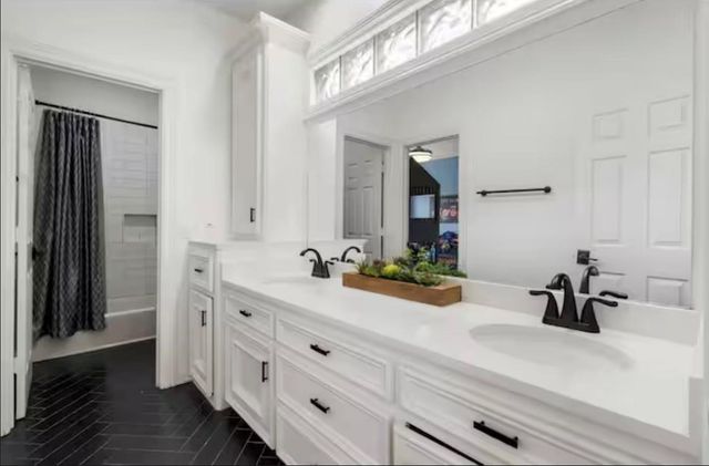 2133 Bering Drive, Houston, TX 77057