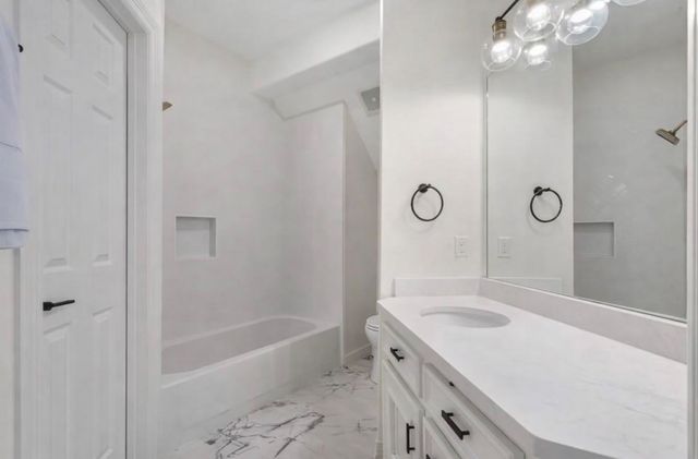 2133 Bering Drive, Houston, TX 77057