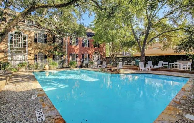 2133 Bering Drive, Houston, TX 77057