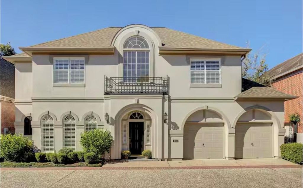 2133 Bering Drive, Houston, TX 77057