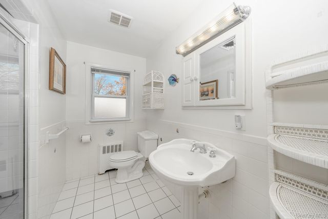 281 Richmond Avenue, Amityville, NY 11701