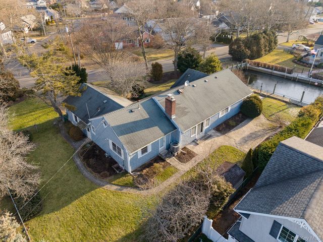 281 Richmond Avenue, Amityville, NY 11701