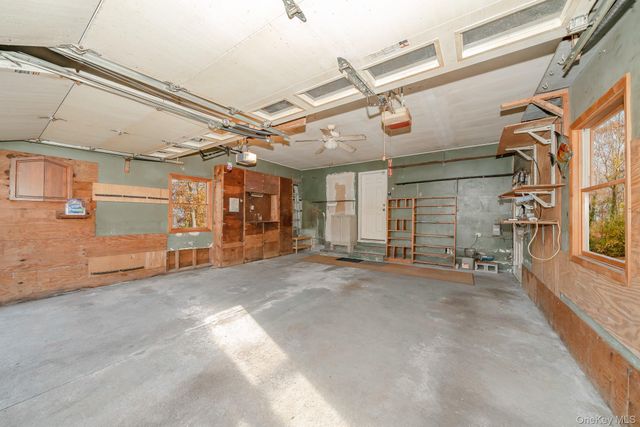 281 Richmond Avenue, Amityville, NY 11701