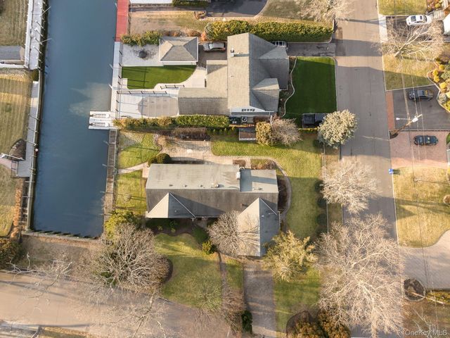 281 Richmond Avenue, Amityville, NY 11701