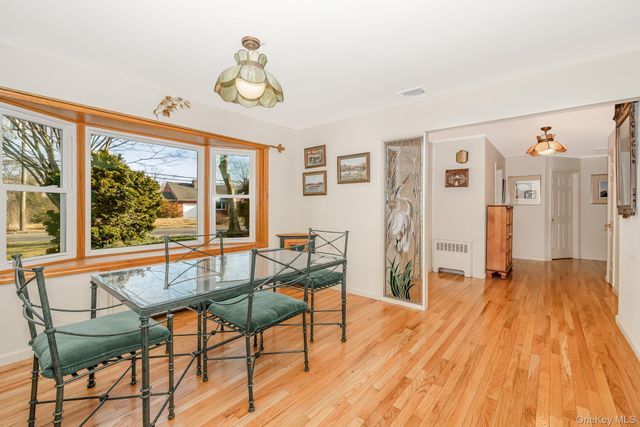 281 Richmond Avenue, Amityville, NY 11701