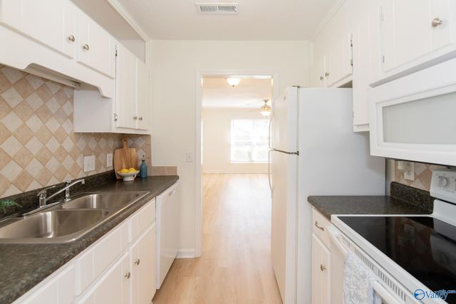 8138 Oldfield Road SW 8D, Huntsville, AL 35802