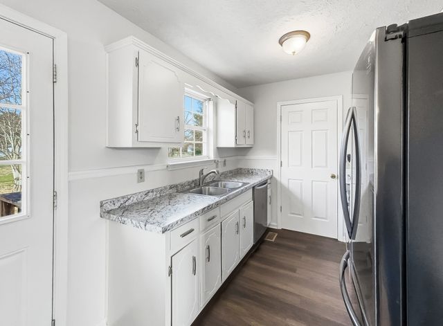 1596 Rock Springs Midland Rd, Christiana, TN 37037