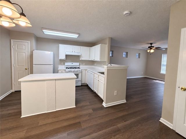 3389 Sable Chase Lane, South Fulton, GA 30349