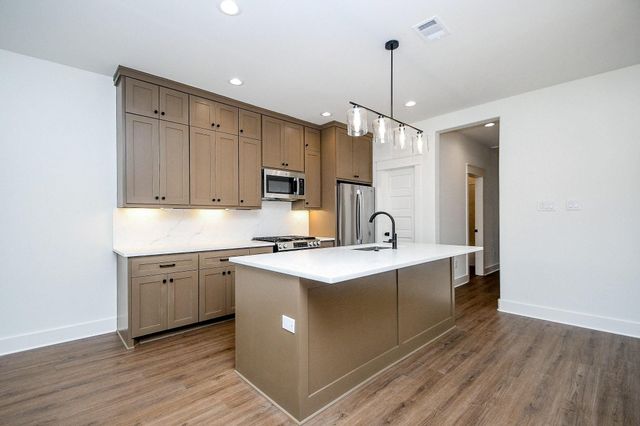 4101 Victoria B, Dickinson, TX 77539