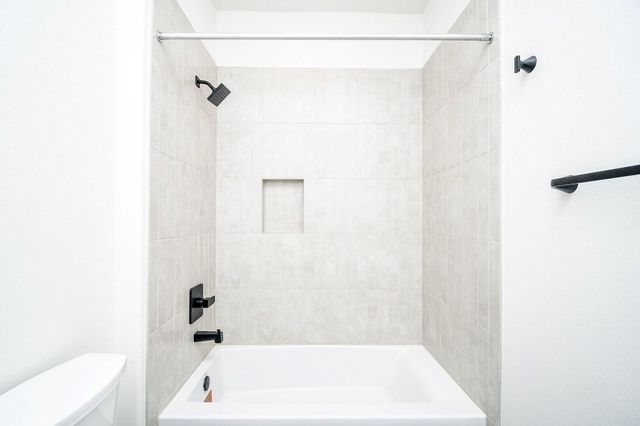 4101 Victoria B, Dickinson, TX 77539