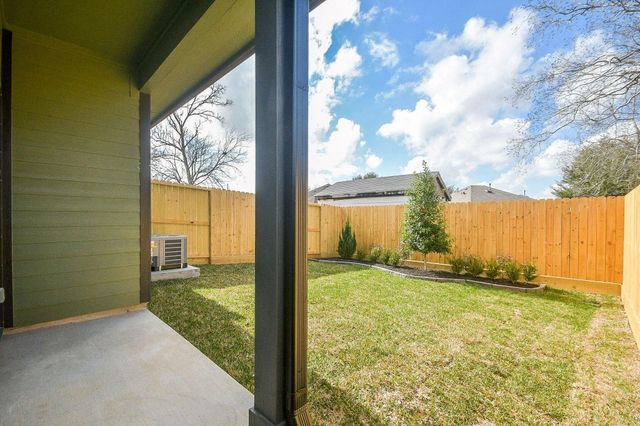 4101 Victoria B, Dickinson, TX 77539