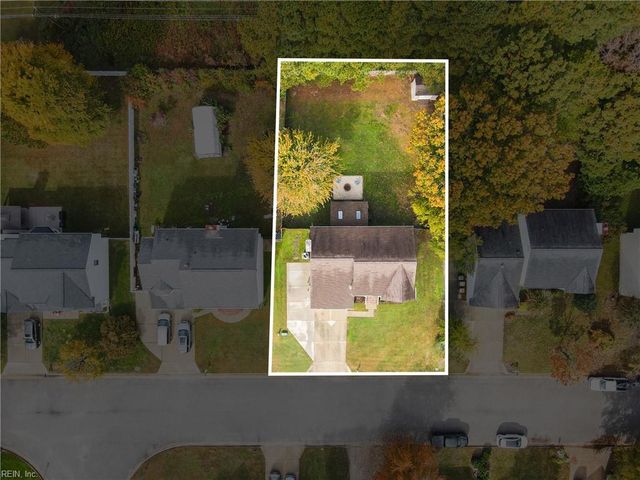 220 Hounds CHSE, Yorktown, VA 23693